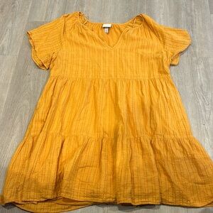 super cute flowy dress